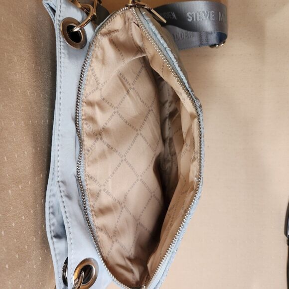 STEVE MADDEN Light Blue Tan Inside Quilted Crossbody Purse Adjustable Strap - Picture 4 of 10
